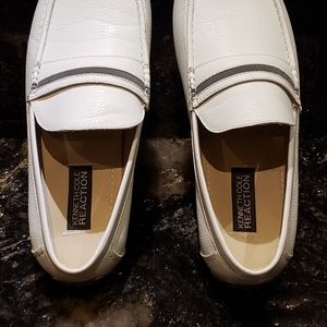 Kenneth Cole Sliders